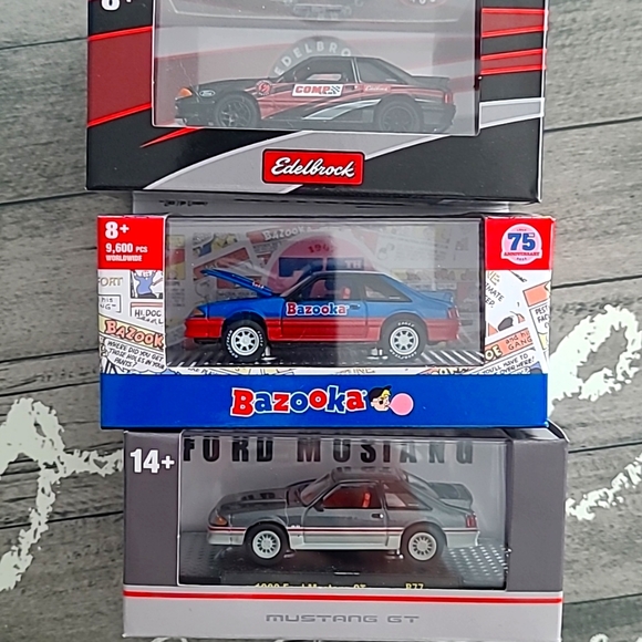 M2 MACHINES BAZOOKA & EDLEBROCK/COMP CAMS 1987 AND 2-1988 FORD MUSTANG GT CARS - Picture 1 of 2